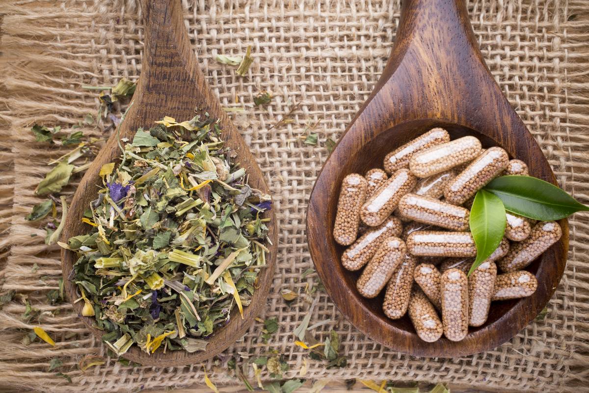 Natural herbs and supplements for blood sugar support
